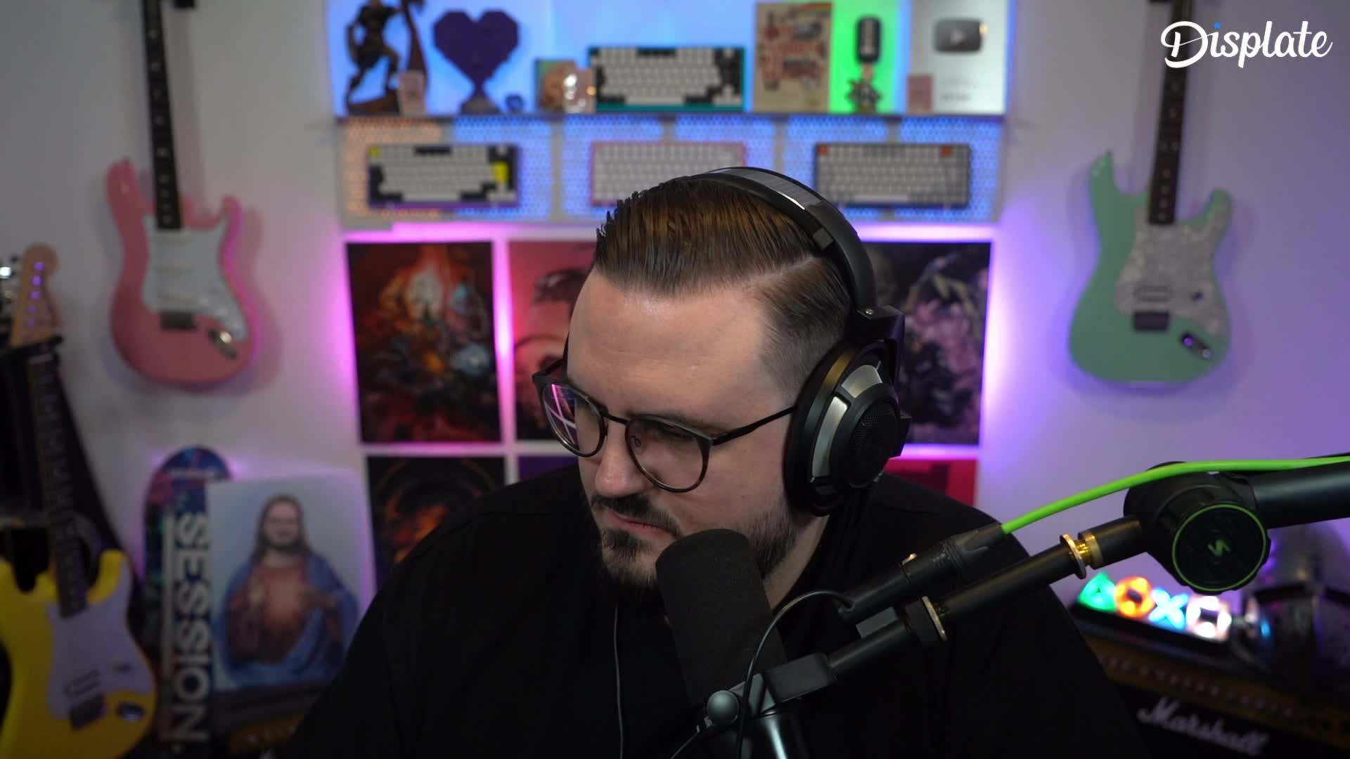 Verschwörungstheoretiker ist Eliten-Kinderhandel-Ring plötzlich egal, seit klar ist, dass seine Idole darin verwickelt sind